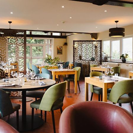 Logis Hotel Le Relais De La Poste Restaurant Le Fil Du Temps Thury-Harcourt-le-Hom Екстериор снимка