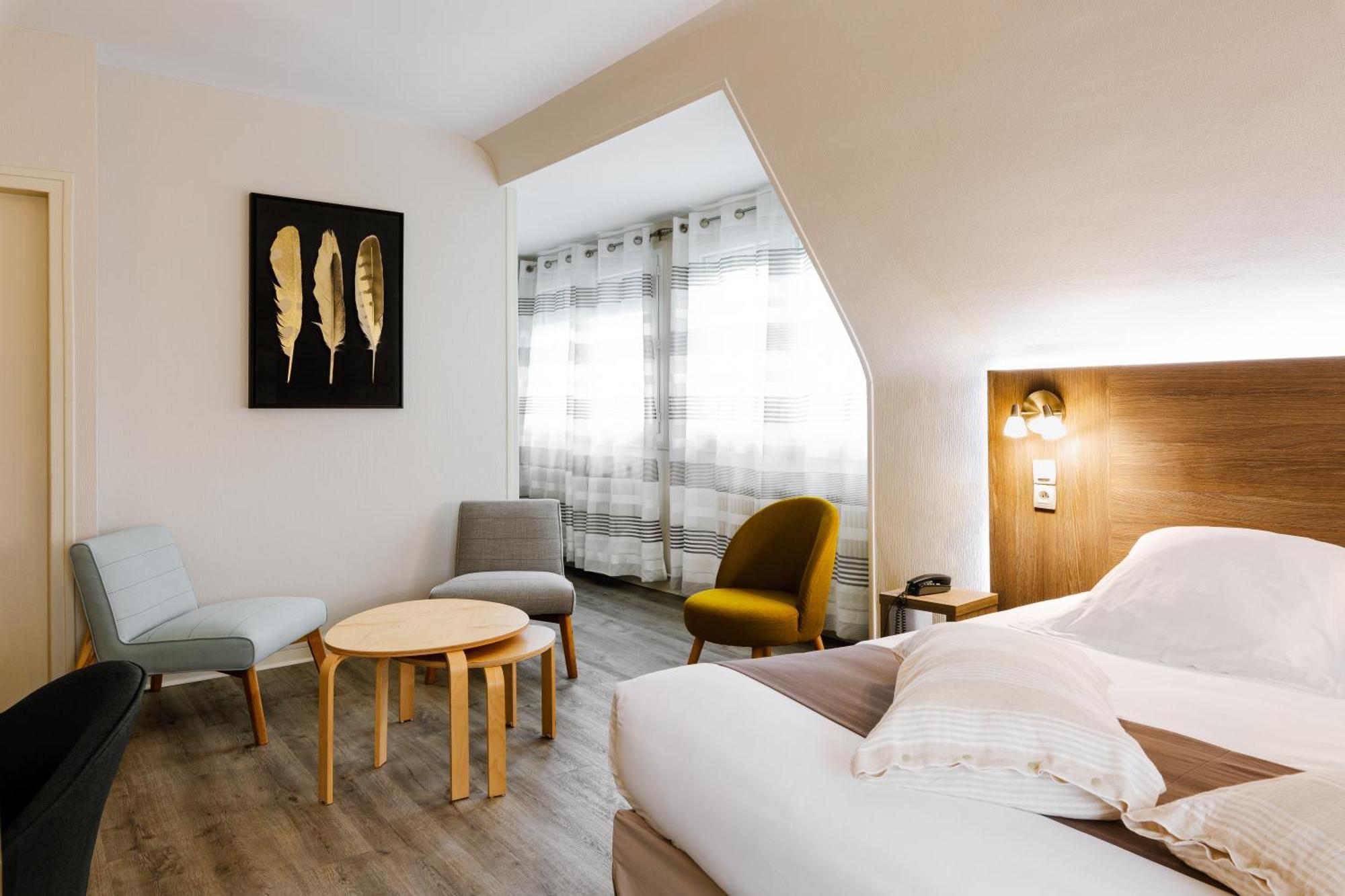 Logis Hotel Le Relais De La Poste Restaurant Le Fil Du Temps Thury-Harcourt-le-Hom Екстериор снимка