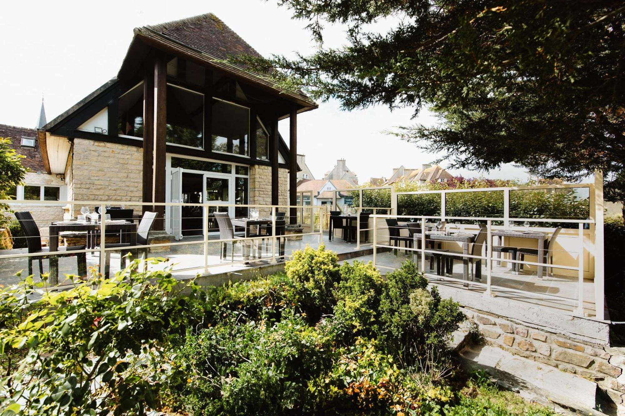 Logis Hotel Le Relais De La Poste Restaurant Le Fil Du Temps Thury-Harcourt-le-Hom Екстериор снимка